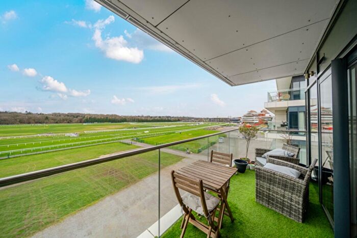 2 Bedroom Apartment To Rent In Kingman Way Newbury, RG14