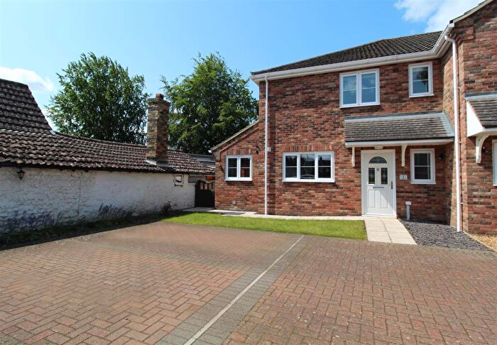 3 Bedroom Semi-Detached House To Rent In Globe Close, Mildenhall, IP28