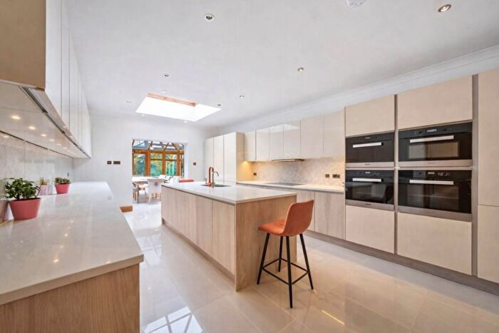 7 Bedroom Detached House For Sale In Deacons Hill Road, Elstree, WD6