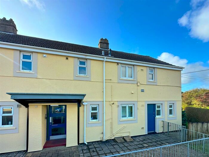 2 Bedroom Flat For Sale In Park Close, Nancegollan, Helston, TR13