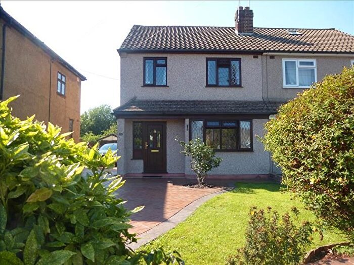 3 Bedroom Semi-Detached House To Rent In Perry Street, Billericay, CM12