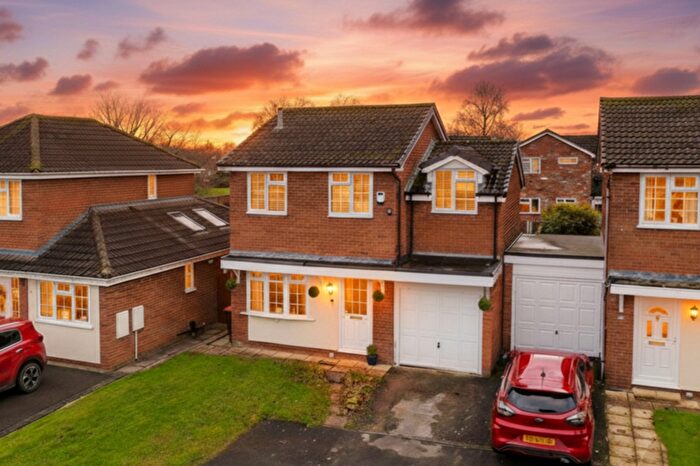 3 Bedroom Detached House For Sale In Hewitt Grove, Wincham, CW9