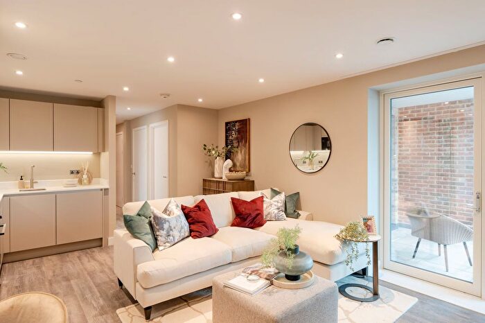 2 Bedroom Flat For Sale In Plot, Canalside Quarter, Oxford, OX2