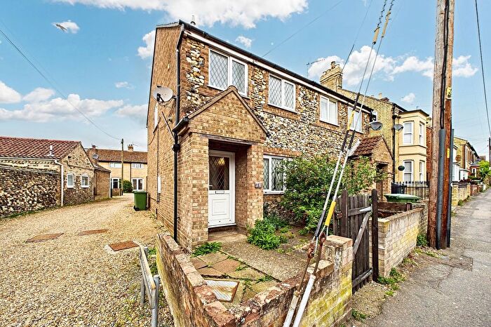 3 Bedroom Semi Detached House For Sale In Old Croxton Road, Thetford, IP24