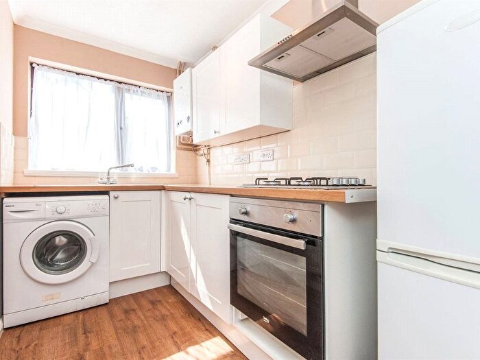 2 Bedroom End Of Terrace House To Rent In The Cricketers, Axminster, EX13