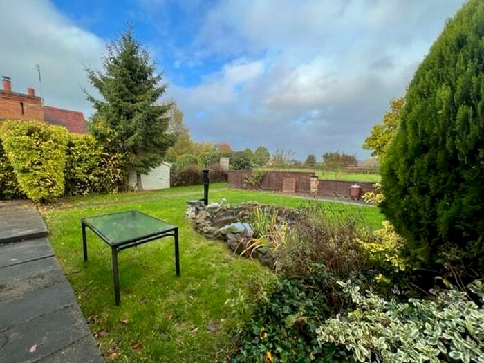 2 Bedroom Bungalow To Rent In Main Street, Kings Newton, DE73