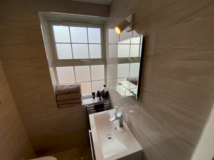 1 Bedroom Flat To Rent In Howard Close, Waltham Abbey EN9