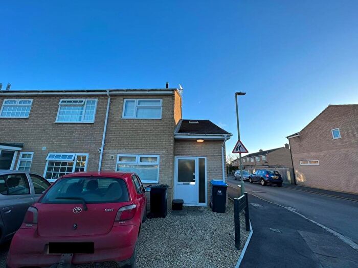 2 Bedroom Semi-Detached House To Rent In Rock Road, Carterton, OX18