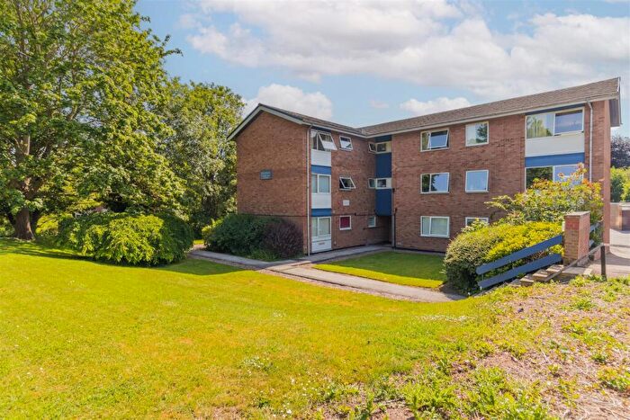 2 Bedroom Apartment For Sale In Willow Gardens, Southam, CV47