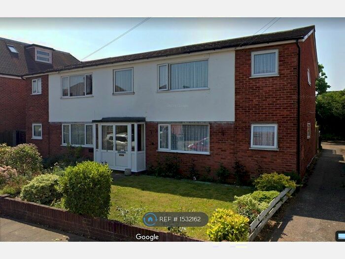 2 Bedroom Flat To Rent In Chaucer Road, Ashford, TW15