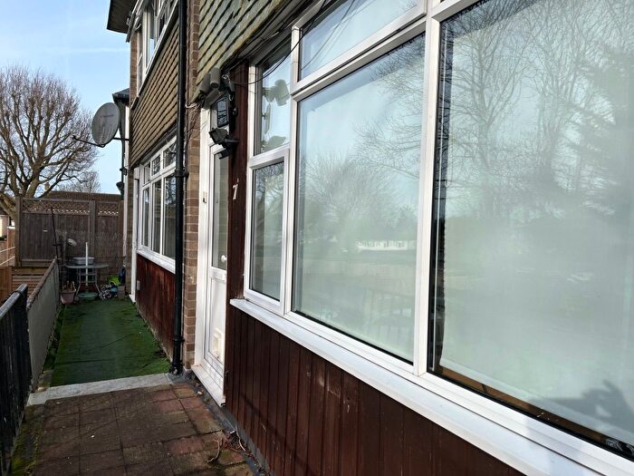 2 Bedroom Flat To Rent In Walden Road, Chislehurst, BR7