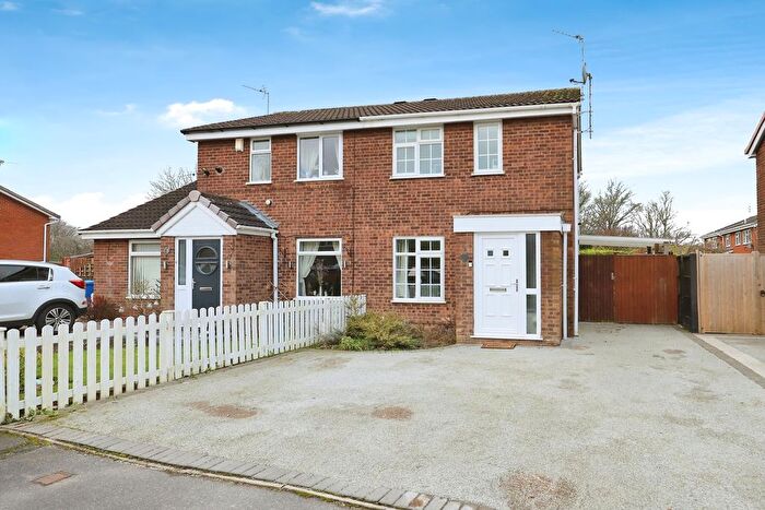2 Bedroom Semi Detached House For Sale In Guthrum Close, Perton Wolverhampton, Staffordshire, WV6