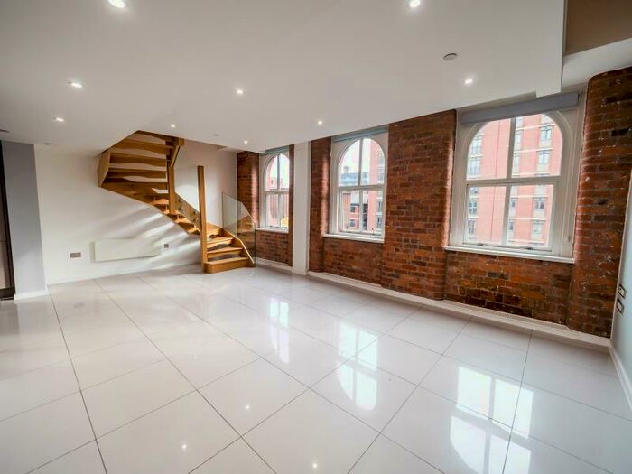 3 Bedroom Duplex To Rent In Apt . :: Ice Plant, M4