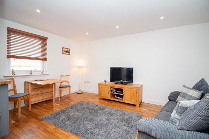 1 Bedroom Flat To Rent In Abbey Lane, Abbeyhill, Edinburgh, EH8