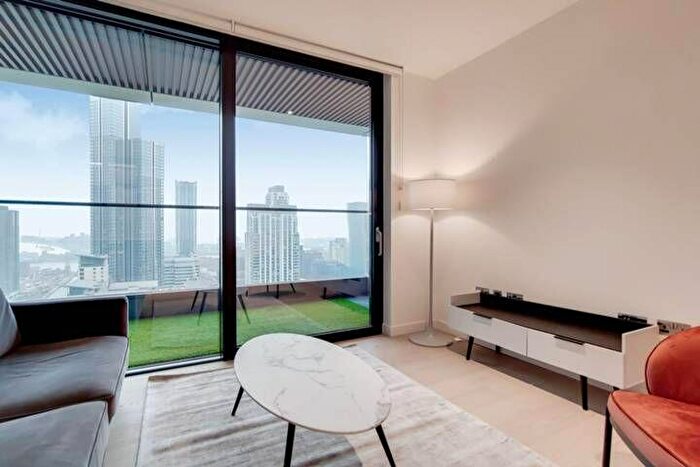 1 Bedroom Flat For Sale In Flat, Hobart Building, Wards Place, London, E14