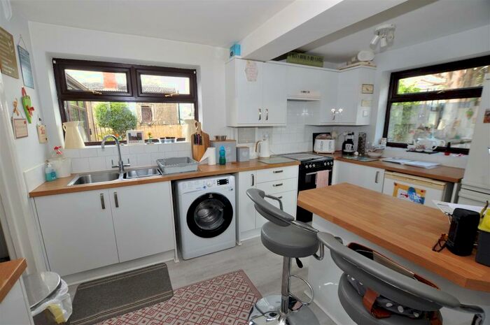 2 Bedroom Semi-Detached House For Sale In Ivy Close, Willington, Derby, DE65