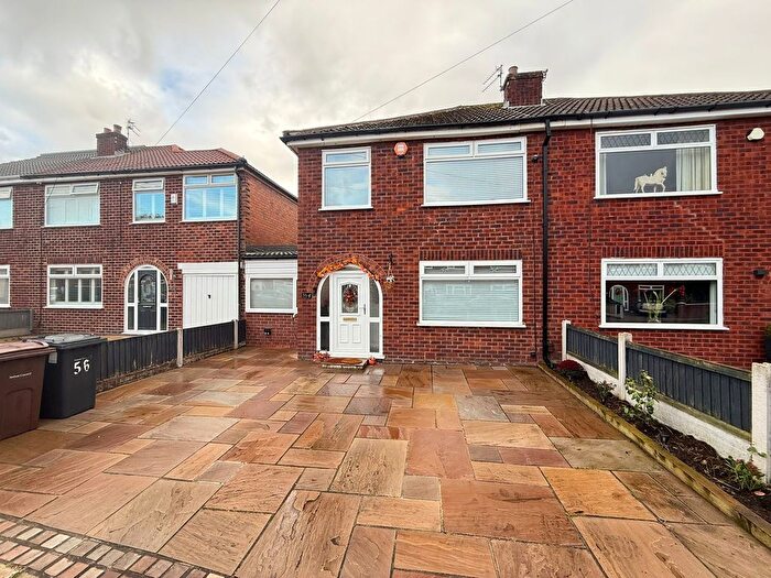 3 Bedroom Semi Detached House For Sale In Wynnstay Avenue, Lydiate, L31