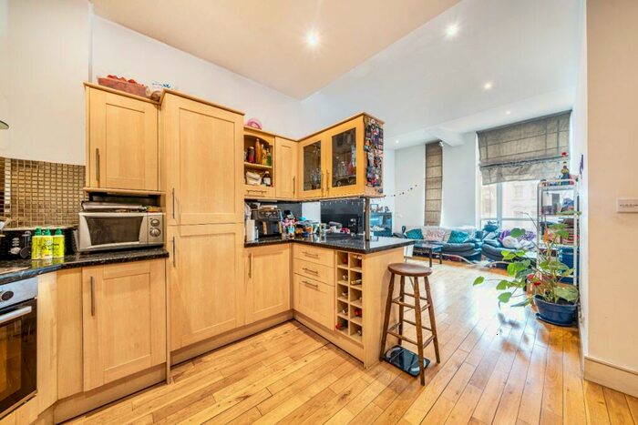 2 Bedroom Flat To Rent In Deptford Broadway, London, Greater London, SE8