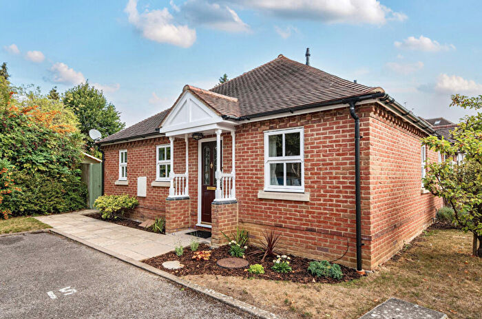 2 Bedroom Bungalow For Sale In Banbury Road, Oxford, OX2