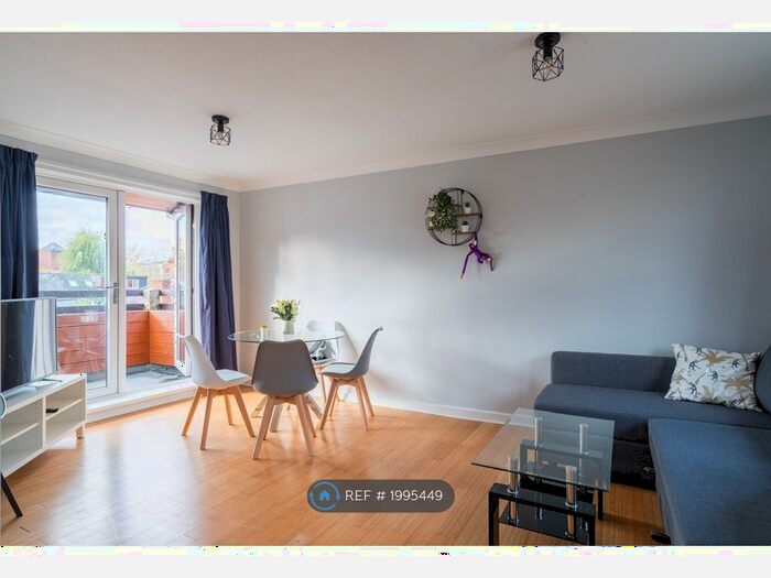 1 Bedroom Flat To Rent In Osprey Court, Reading, RG1