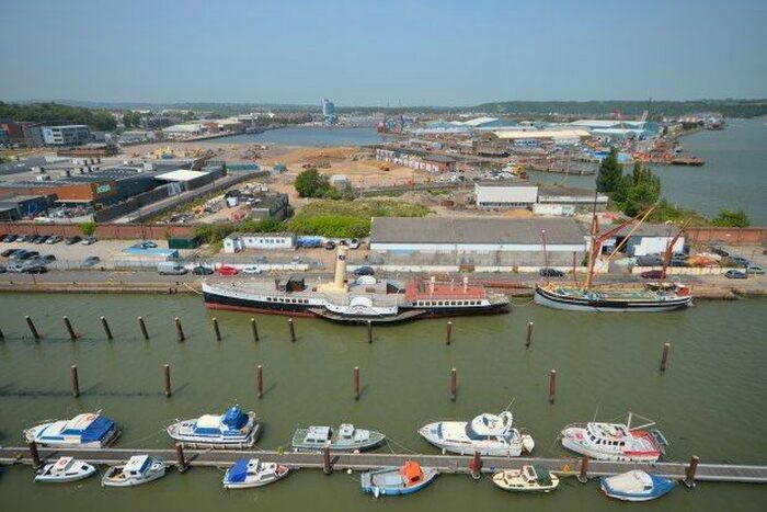 2 Bedroom Flat To Rent In Pegasus Way, Gillingham, ME7