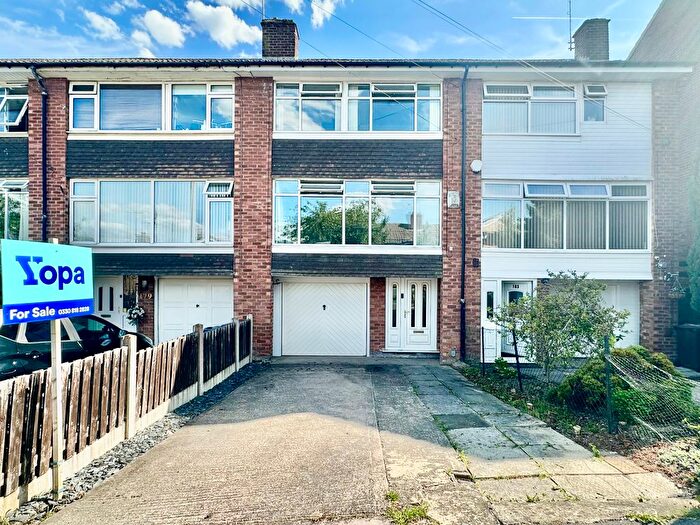 3 Bedroom Terraced House For Sale In Standon Road, Sheffield, S9