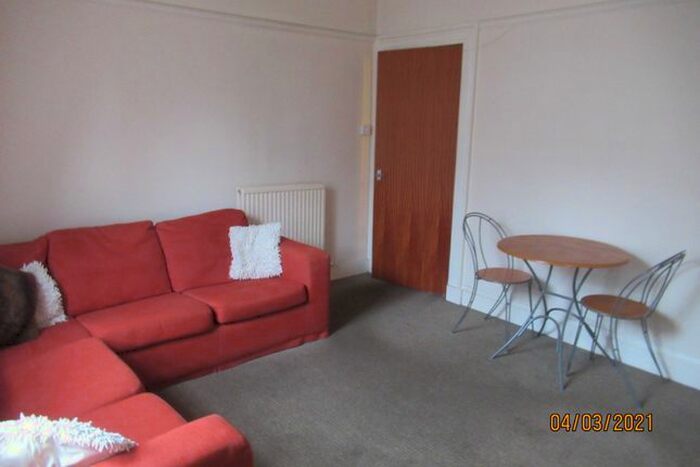 2 Bedroom Flat To Rent In Thistle Place, First Floor Left, Aberdeen, AB10