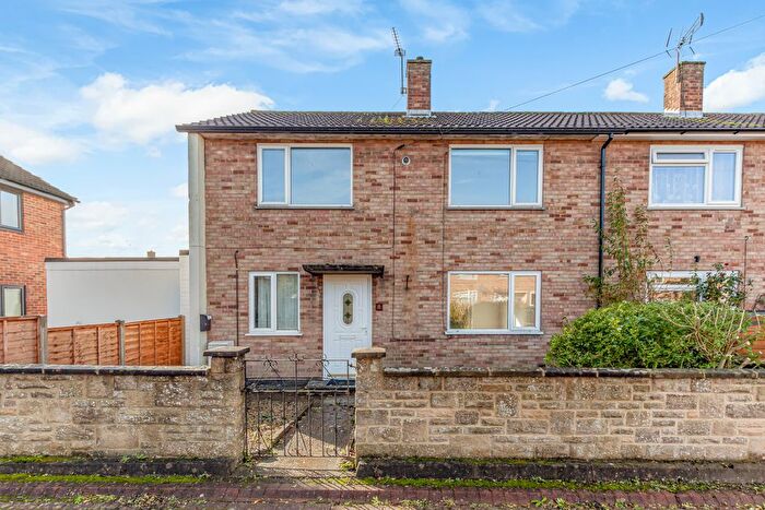 3 Bedroom Terraced House To Rent In Fanshawe Place, Oxford, OX4