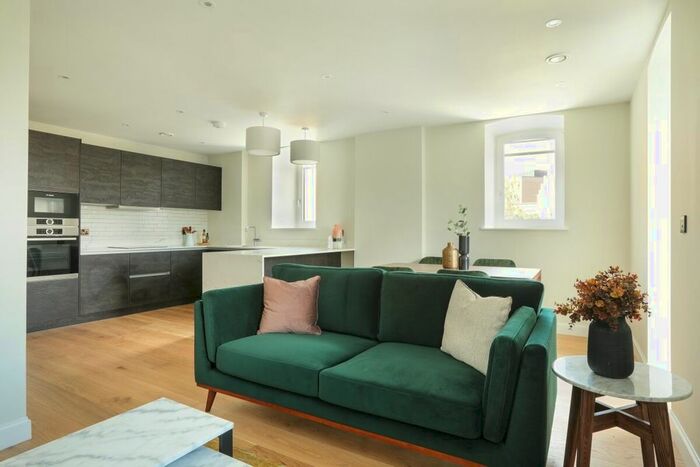 1 Bedroom Flat To Rent In Cloud Street, London, E15