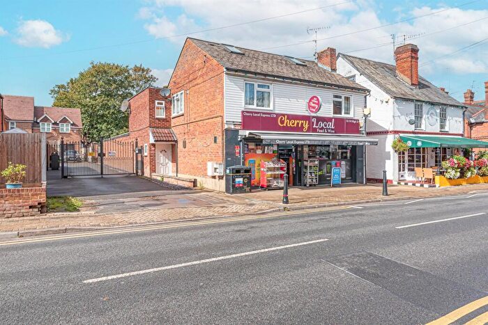 3 Bedroom Apartment To Rent In High Street, Crowthorne, RG45