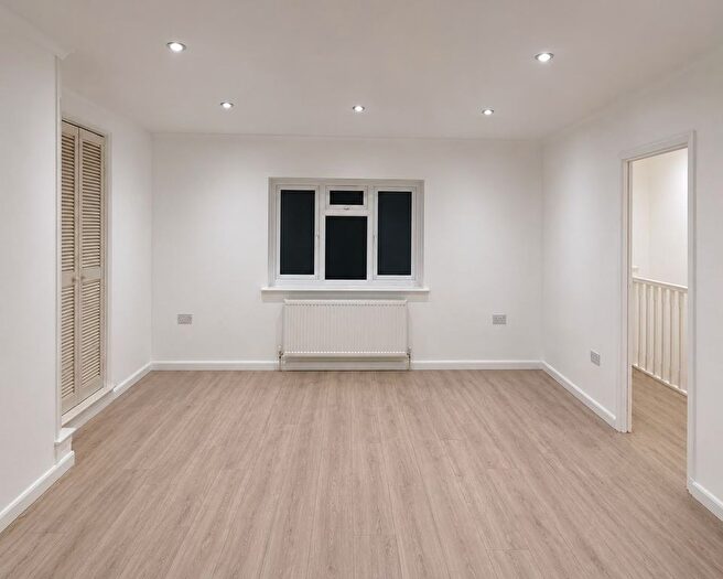 3 Bedroom Terraced House To Rent In Sheppey Road, Dagenham, RM9
