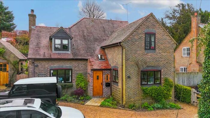 4 Bedroom Detached House For Sale In Ludgershall Road, Collingbourne Ducis, SN8