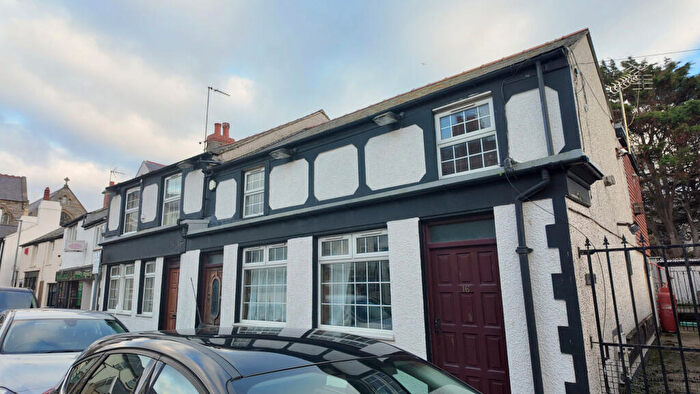 Property For Sale In Bedford Street, Rhyl, Denbighshire, LL18
