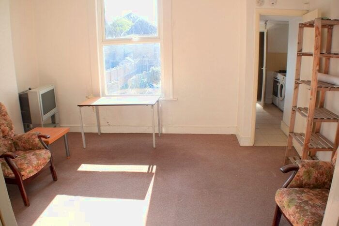 1 Bedroom Flat To Rent In Faversham Road, Catford, SE6