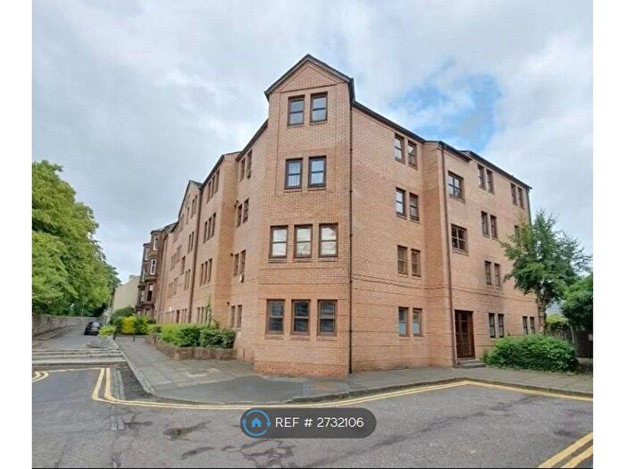2 Bedroom Flat To Rent In Oakshaw Street East, Paisley, PA1