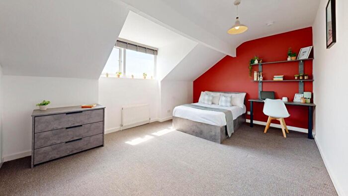 9 Bedroom House To Rent In Moorland Avenue, Leeds, LS6