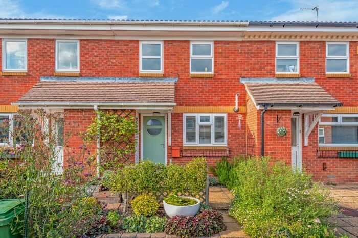 3 Bedroom Terraced House To Rent In Parker Walk, Aylesbury, HP19