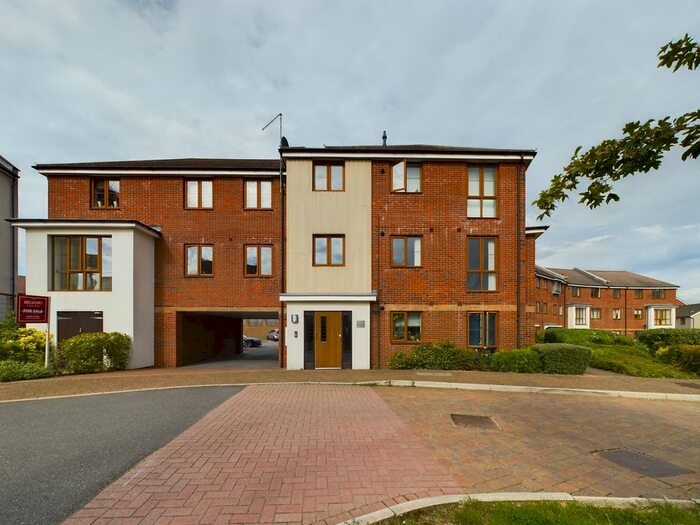 2 Bedroom Flat To Rent In Peggs Way, Limes Park, Basingstoke, RG24