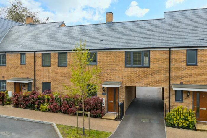 2 Bedroom Coach House To Rent In Whatman Drive, Maidstone, ME14
