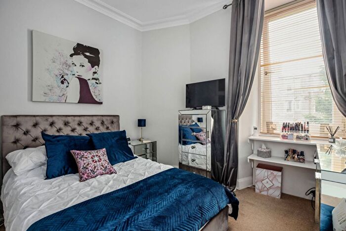 1 Bedroom Flat For Sale In / Moat Street, Edinburgh, EH14