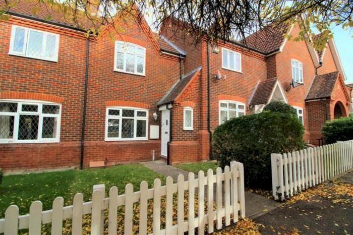 2 Bedroom Terraced House To Rent In Grange Close, Oakley MK43