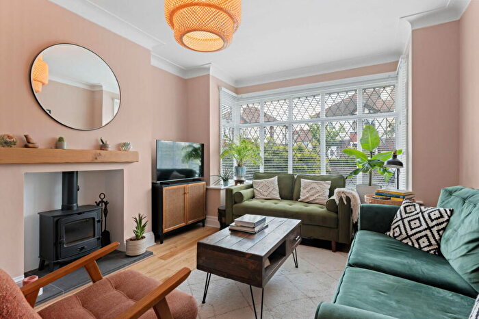 3 Bedroom Semi-Detached House For Sale In Bakewell Road, Hazel Grove, Stockport, SK7