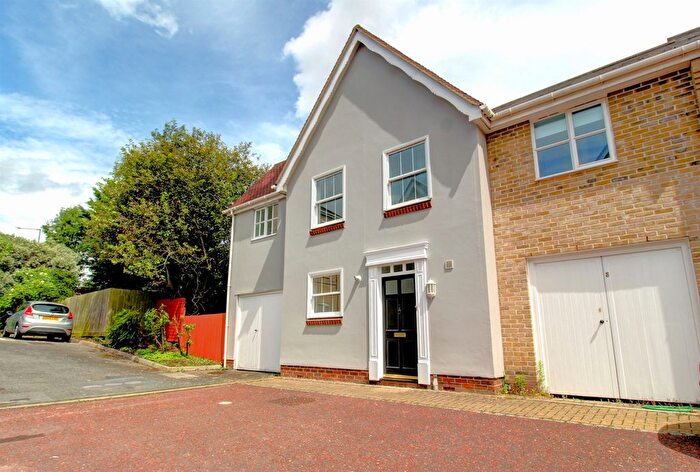 3 Bedroom End Of Terrace House For Sale In Capstan Place, Colchester, CO4