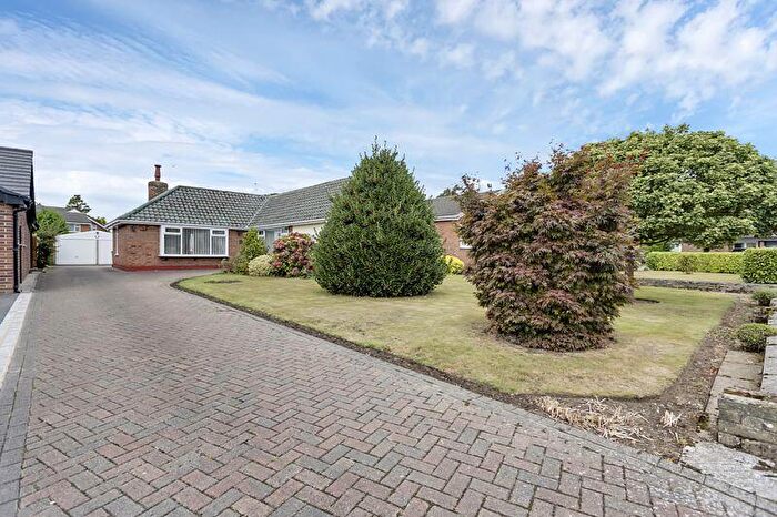 2 Bedroom Bungalow For Sale In Oakfield Rise, Holmes Chapel, CW4