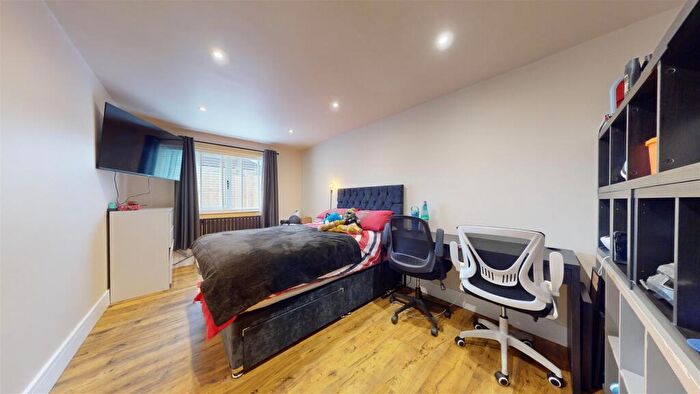 4 Bedroom Detached Bungalow For Sale In Morley Terrace, Radstock, BA3