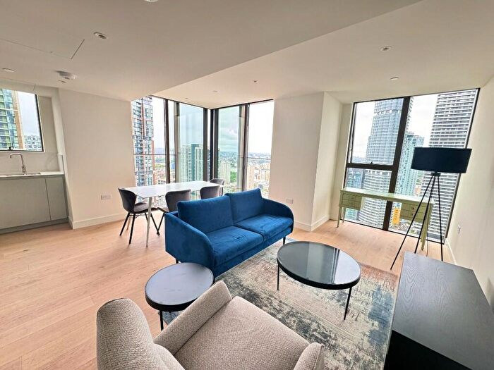 2 Bedroom Flat To Rent In Harcourt Tower, Marsh Wall, London, E14