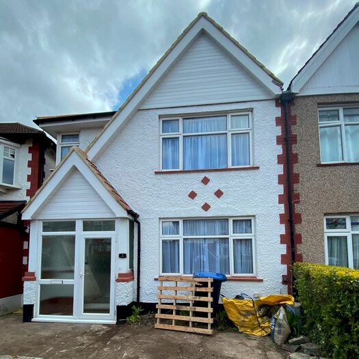 3 Bedroom Semi-Detached House To Rent In Meadow Way, North Wembley, HA9