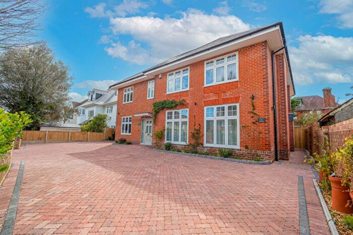 5 Bedroom Semi-Detached House To Rent In Chessel Avenue, Bournemouth, BH5