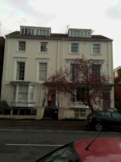 2 Bedroom Flat To Rent In Flat, Leam Terrace, Leamington Spa, CV31