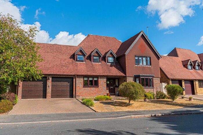4 Bedroom Detached House For Sale In The Droveway, Haywards Heath, RH16